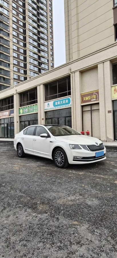 2019 Skoda Octavia 1.2T 116HP L4 7DCT,autocango,china used car exporter,china ev exporter,chinese used car exporter,chinese used ev exporter