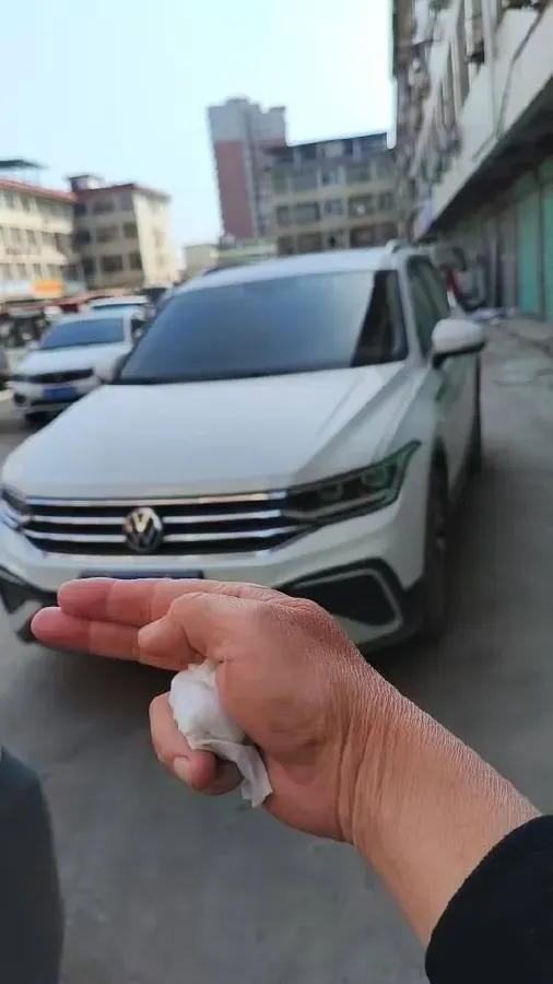 2023 Volkswagen Tiguan L 2.0T 186HP L4 7DCT,autocango,china used car exporter,china ev exporter,chinese used car exporter,chinese used ev exporter