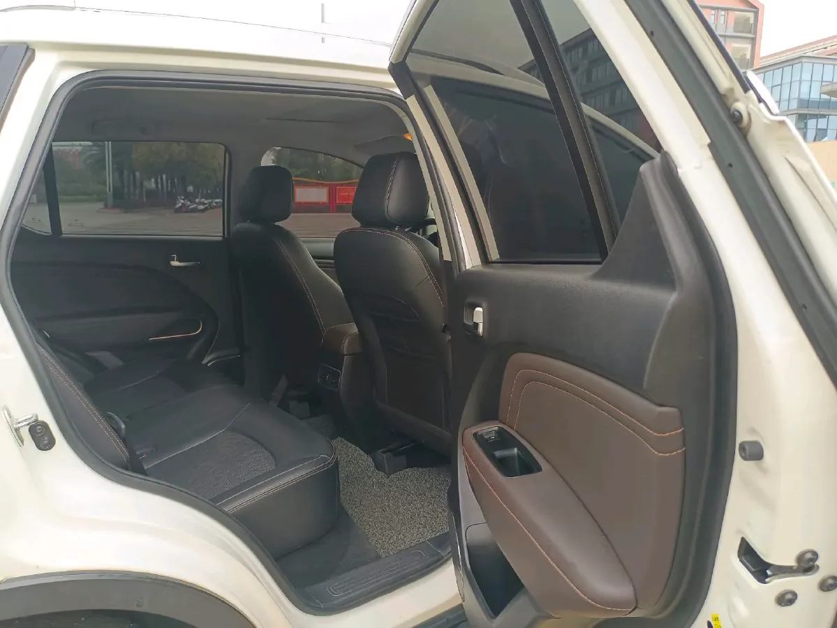 2020 GAC Trumpchi GS3 1.5T 163HP L3 7DCT,autocango,china used car exporter,china ev exporter,chinese used car exporter,chinese used ev exporter