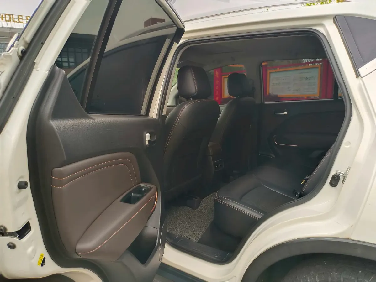 2020 GAC Trumpchi GS3 1.5T 163HP L3 7DCT,autocango,china used car exporter,china ev exporter,chinese used car exporter,chinese used ev exporter