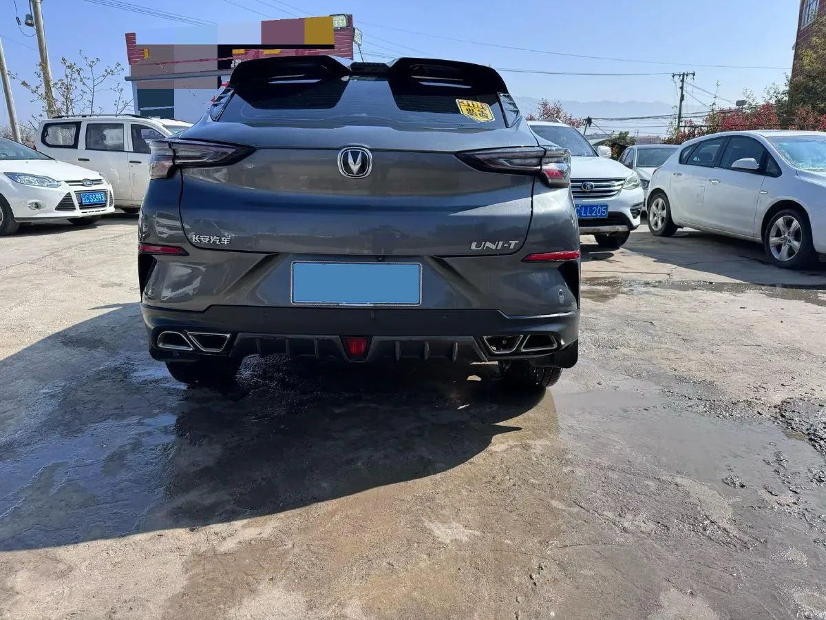 2021 ChangAn UNI-T 1.5T 180HP L4 7DCT,autocango,china used car exporter,china ev exporter,chinese used car exporter,chinese used ev exporter