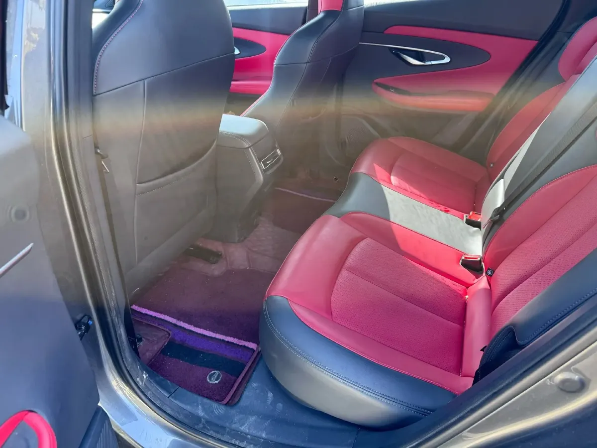 2021 ChangAn UNI-T 1.5T 180HP L4 7DCT,autocango,china used car exporter,china ev exporter,chinese used car exporter,chinese used ev exporter