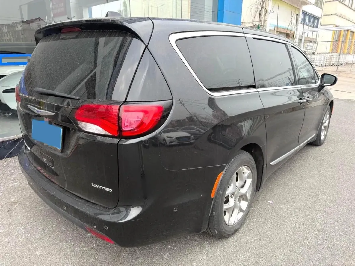 2017 Chrysler Pacifica 3.6L 279HP V6 9AT,autocango,china used car exporter,china ev exporter,chinese used car exporter,chinese used ev exporter
