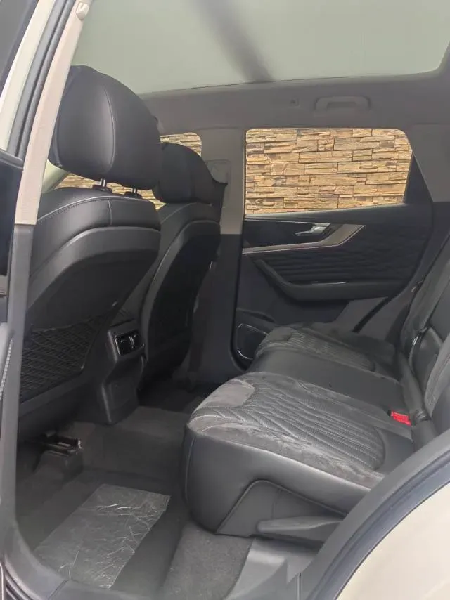 2022 HongQi HS5 2.0T 224HP L4 6AT,autocango,china used car exporter,china ev exporter,chinese used car exporter,chinese used ev exporter