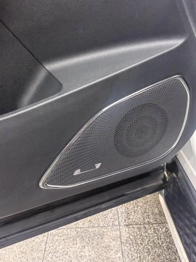 2022 HongQi HS5 2.0T 224HP L4 6AT,autocango,china used car exporter,china ev exporter,chinese used car exporter,chinese used ev exporter