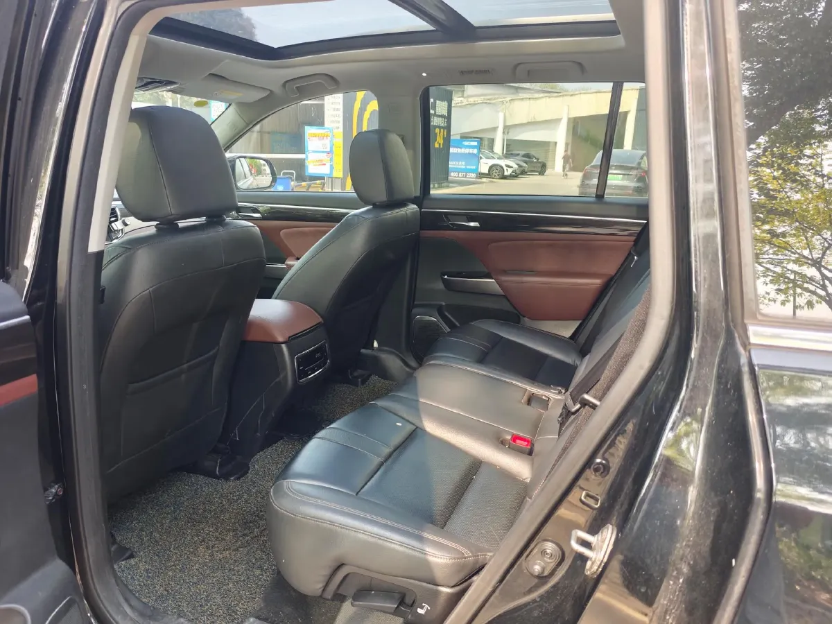 2017 GAC Trumpchi GS8 2.0T 201HP L4 6AT,autocango,china used car exporter,china ev exporter,chinese used car exporter,chinese used ev exporter