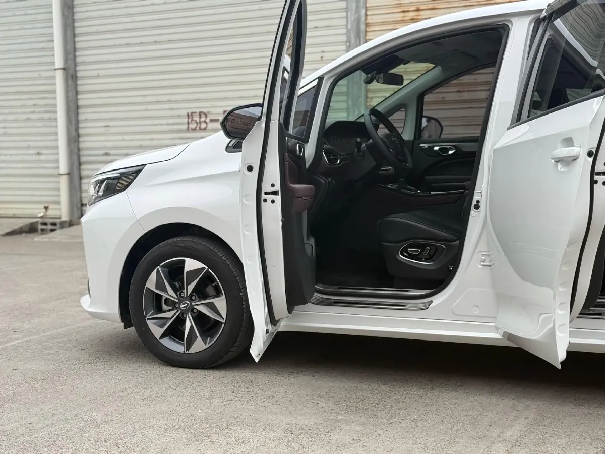 2023 GAC Trumpchi M6 1.5T 177HP L4 7DCT,autocango,china used car exporter,china ev exporter,chinese used car exporter,chinese used ev exporter