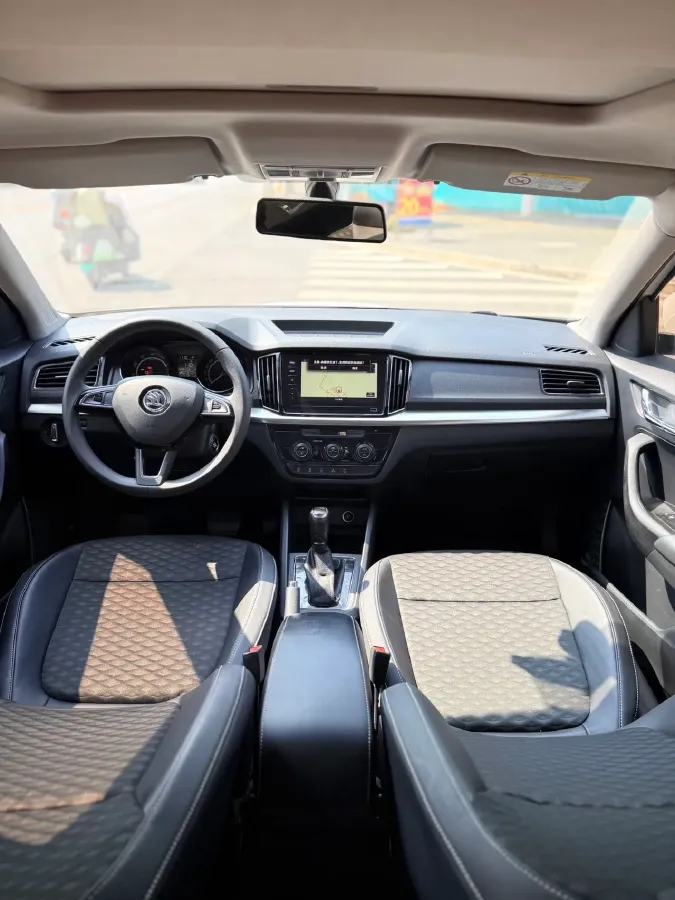 2020 Skoda Kamiq 1.5L 112HP L4 6AT,autocango,china used car exporter,china ev exporter,chinese used car exporter,chinese used ev exporter