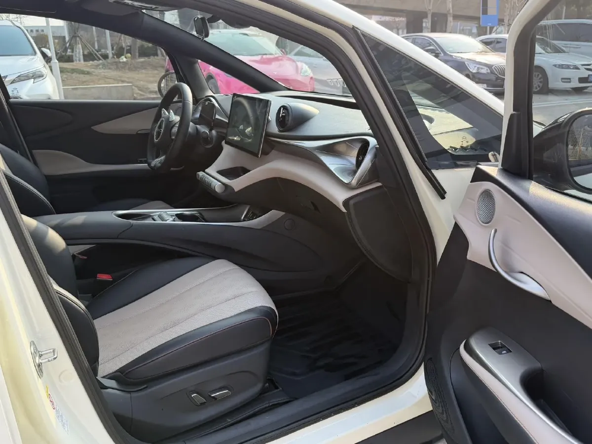 2023 BYD Dolphin BEV 44.928KWH,autocango,china used car exporter,china ev exporter,chinese used car exporter,chinese used ev exporter