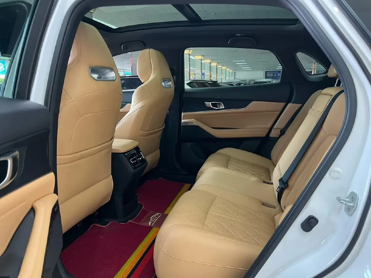 2021 ChangAn UNI-K 2.0T 233HP L4 8AT,autocango,china used car exporter,china ev exporter,chinese used car exporter,chinese used ev exporter