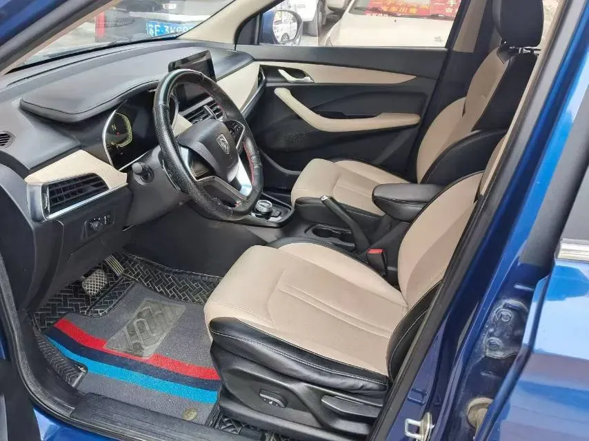 2018 BaoJun 530 1.5T 150HP L4 6MT,autocango,china used car exporter,china ev exporter,chinese used car exporter,chinese used ev exporter