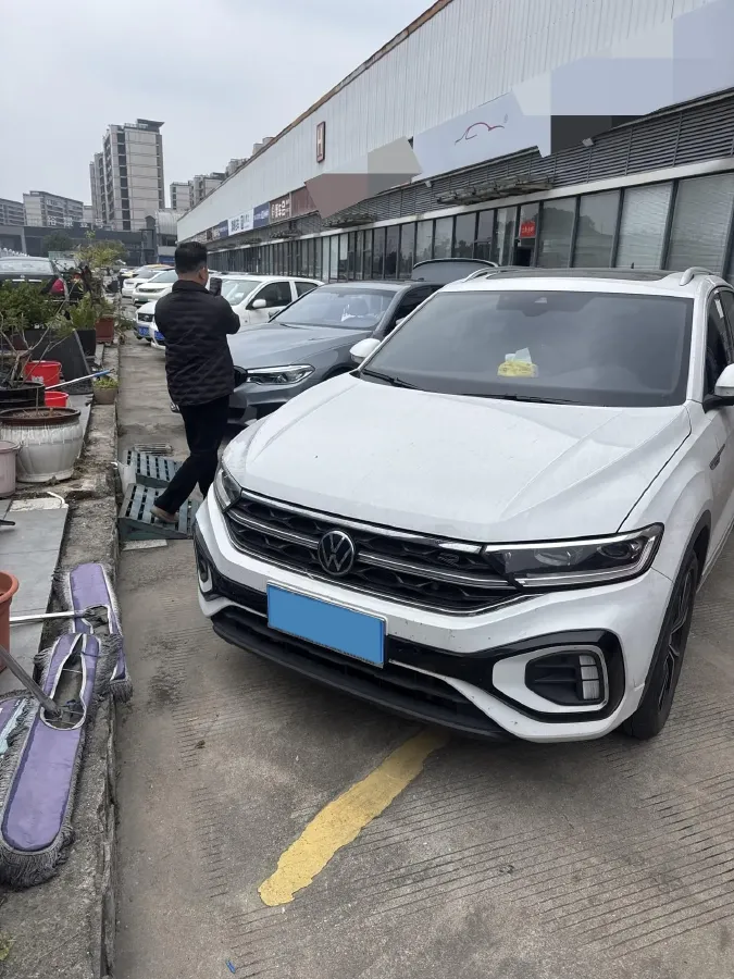 2023 Volkswagen T-Roc 1.5T 160HP L4 7DCT,autocango,china used car exporter,china ev exporter,chinese used car exporter,chinese used ev exporter