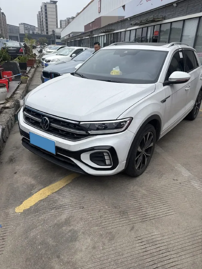 2023 Volkswagen T-Roc 1.5T 160HP L4 7DCT,autocango,china used car exporter,china ev exporter,chinese used car exporter,chinese used ev exporter