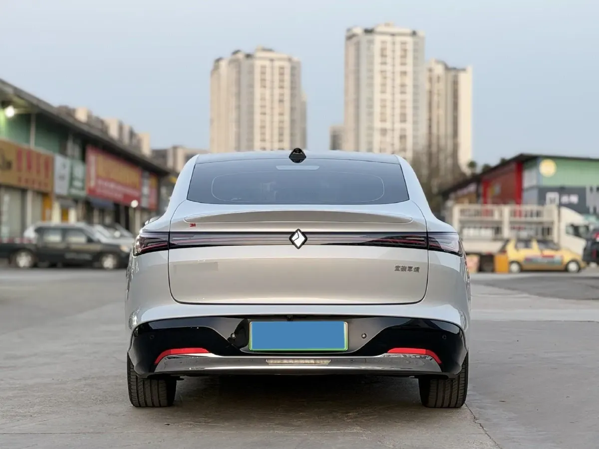 2025 BaoJun XiangJing 1.5T 143HP L4 1DHT PHEV,autocango,china used car exporter,china ev exporter,chinese used car exporter,chinese used ev exporter