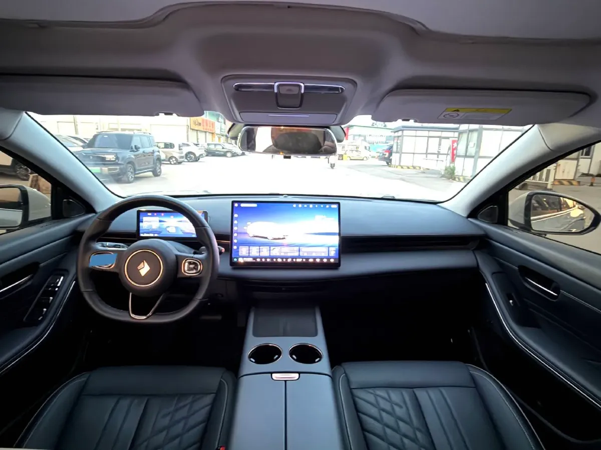 2025 BaoJun XiangJing 1.5T 143HP L4 1DHT PHEV,autocango,china used car exporter,china ev exporter,chinese used car exporter,chinese used ev exporter