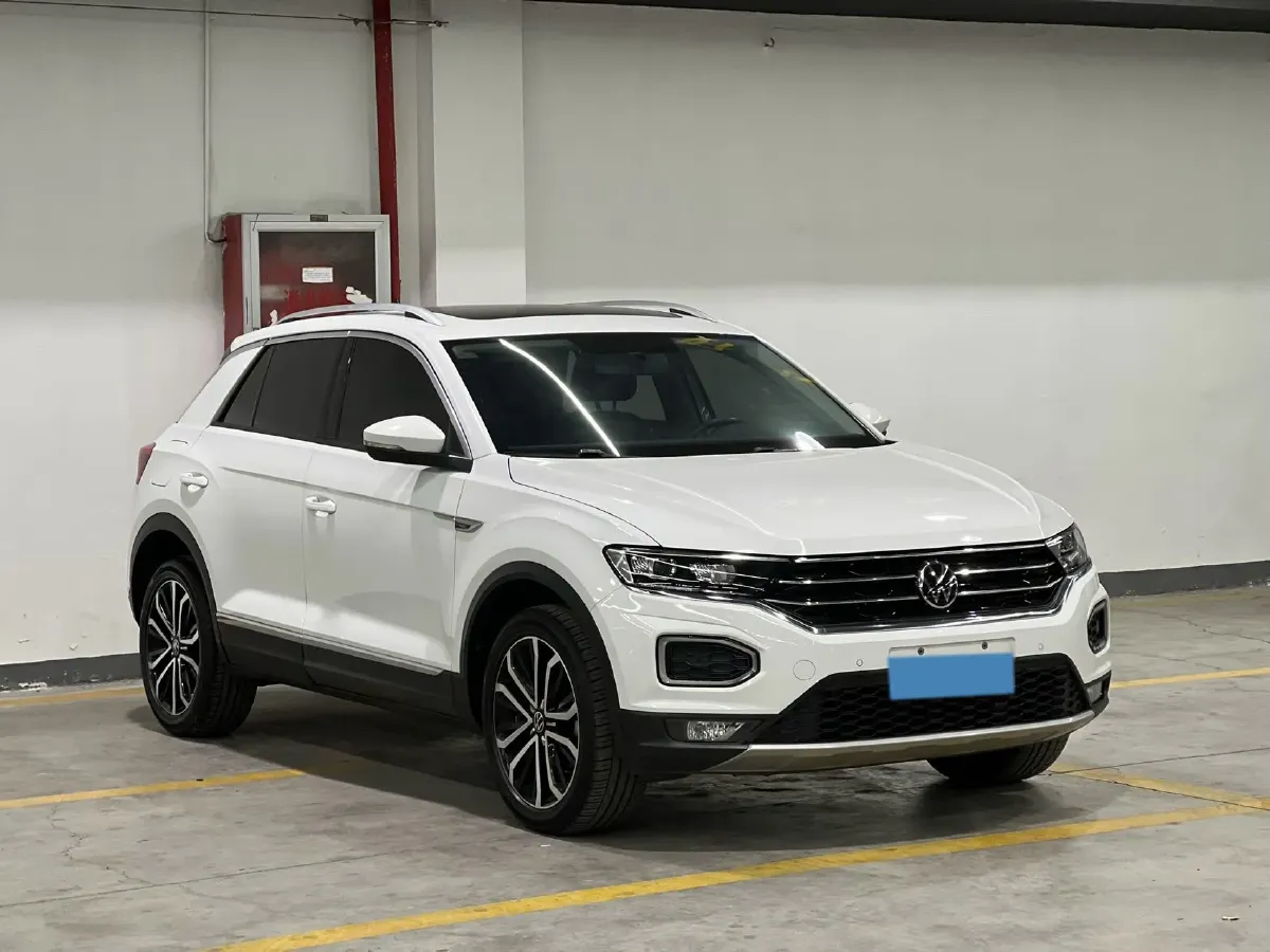 2022 Volkswagen T-Roc 1.4T 150HP L4 7DCT,autocango,china used car exporter,china ev exporter,chinese used car exporter,chinese used ev exporter