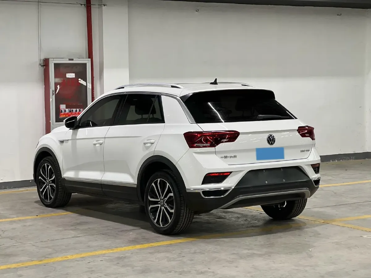2022 Volkswagen T-Roc 1.4T 150HP L4 7DCT,autocango,china used car exporter,china ev exporter,chinese used car exporter,chinese used ev exporter