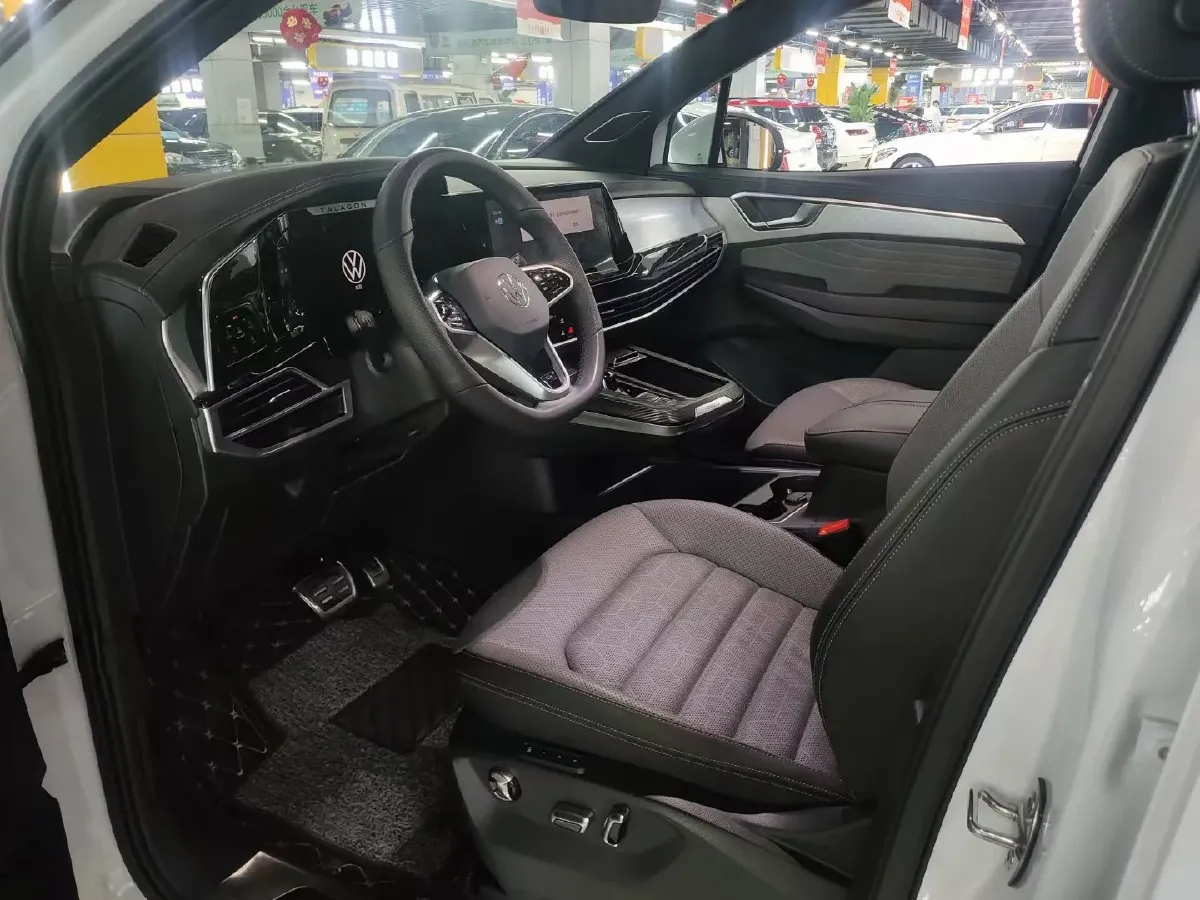 2021 Volkswagen Talagon 2.0T 220HP L4 7DCT,autocango,china used car exporter,china ev exporter,chinese used car exporter,chinese used ev exporter