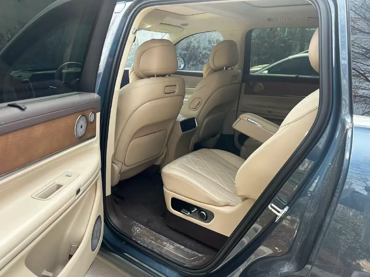 2024 AITO AITO M9 BEV 100KWH,autocango,china used car exporter,china ev exporter,chinese used car exporter,chinese used ev exporter