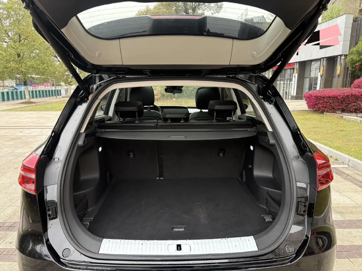 2022 HongQi HS5 2.0T 224HP L4 6AT,autocango,china used car exporter,china ev exporter,chinese used car exporter,chinese used ev exporter