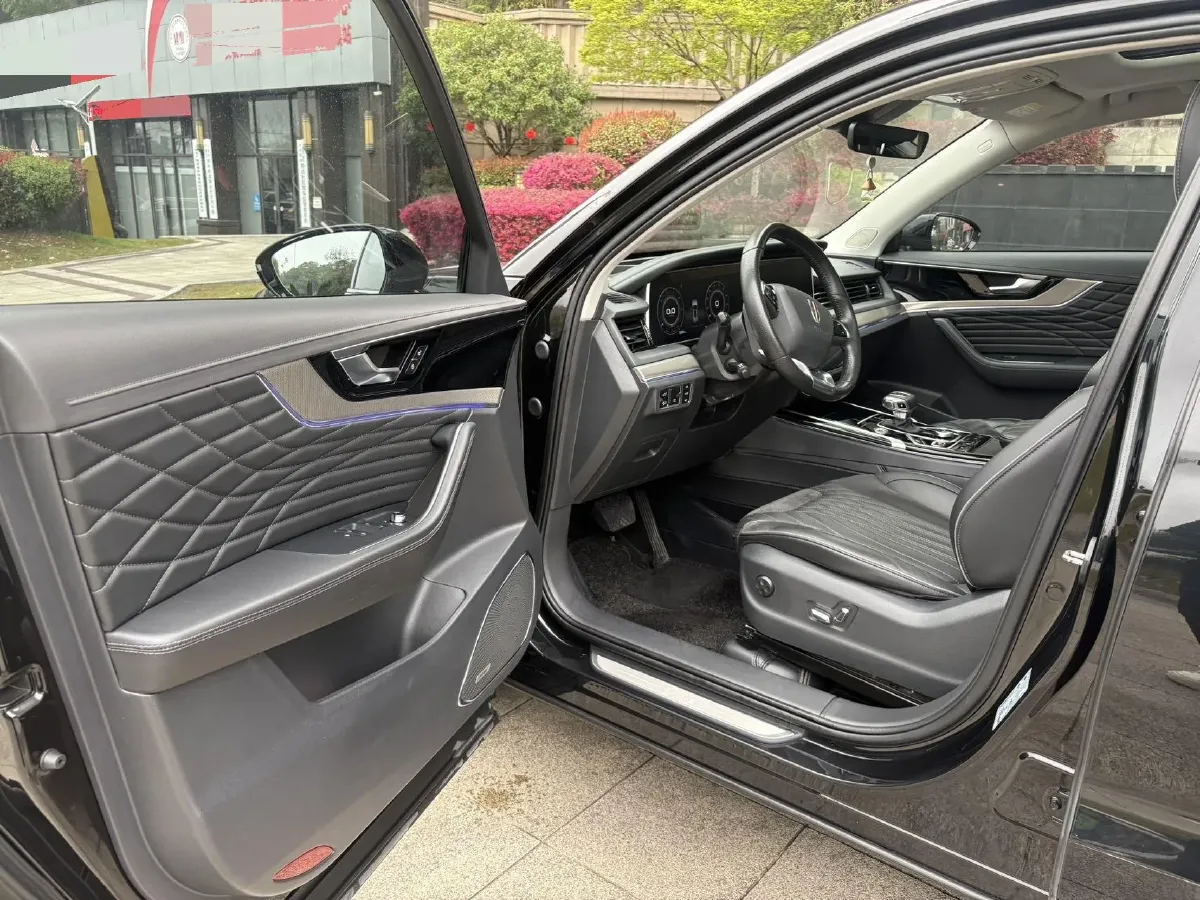 2022 HongQi HS5 2.0T 224HP L4 6AT,autocango,china used car exporter,china ev exporter,chinese used car exporter,chinese used ev exporter