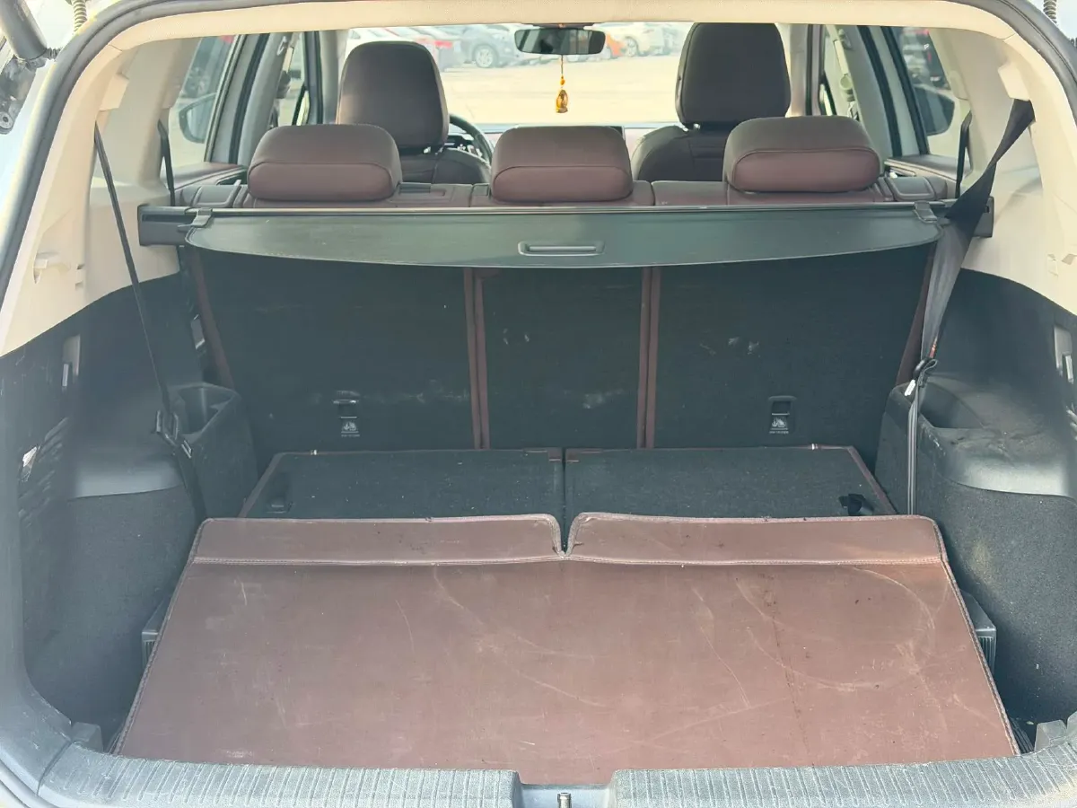 2021 Volkswagen ID.6 Crozz BEV 84.8KWH,autocango,china used car exporter,china ev exporter,chinese used car exporter,chinese used ev exporter