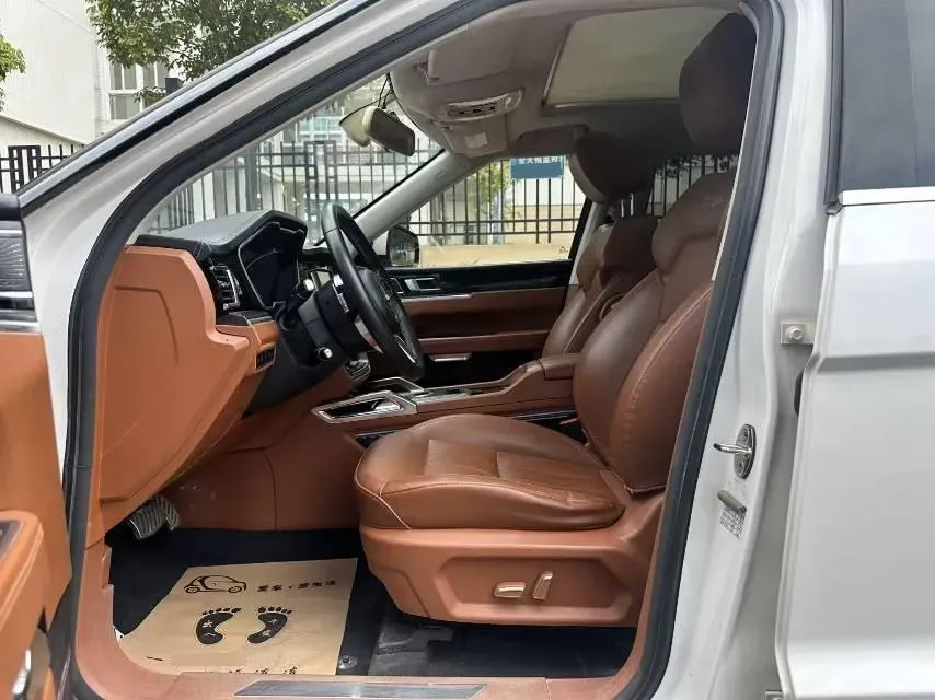 2017 Zotye T700 1.8T 177HP L4 6DCT,autocango,china used car exporter,china ev exporter,chinese used car exporter,chinese used ev exporter