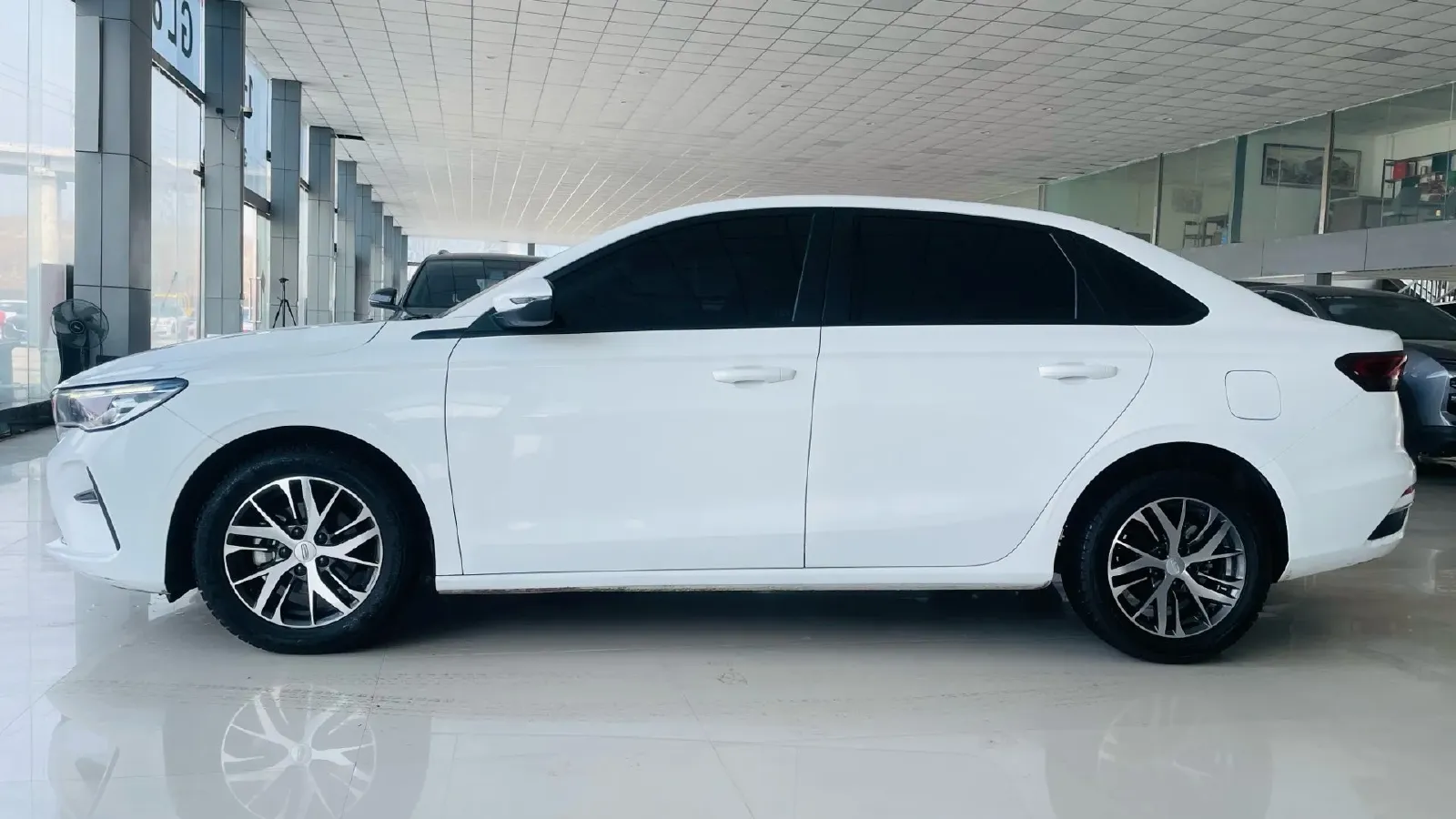 2023 Geely Emgrand 1.5L 127HP L4 5MT,autocango,china used car exporter,china ev exporter,chinese used car exporter,chinese used ev exporter