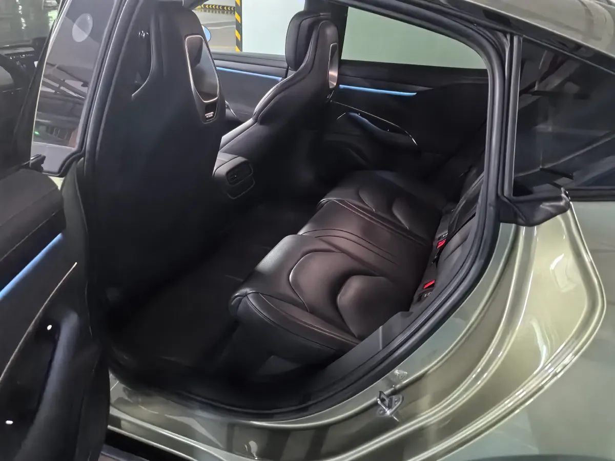 2024 MI SU7 BEV 101KWH,autocango,china used car exporter,china ev exporter,chinese used car exporter,chinese used ev exporter