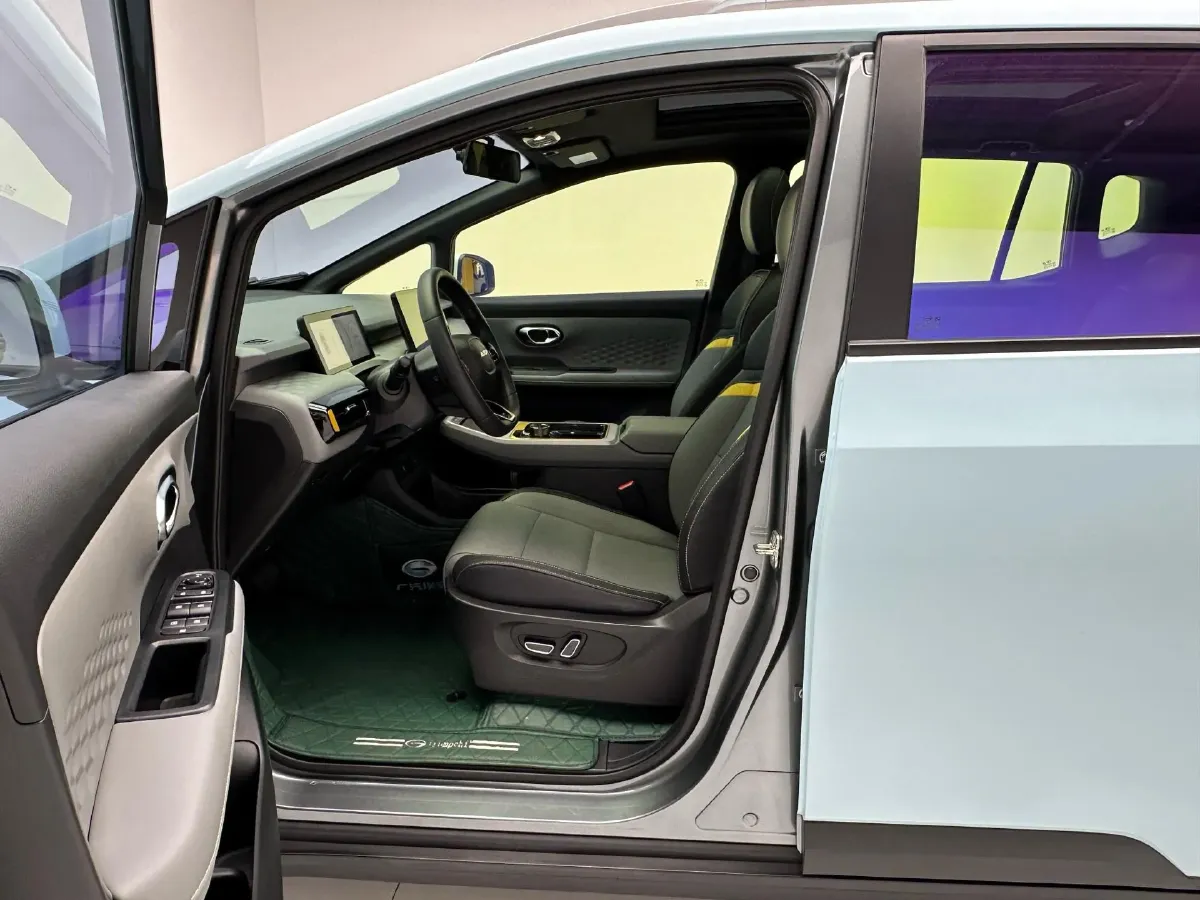 2022 Geely Okavango 1.8T 184HP L4 7DCT,autocango,china used car exporter,china ev exporter,chinese used car exporter,chinese used ev exporter