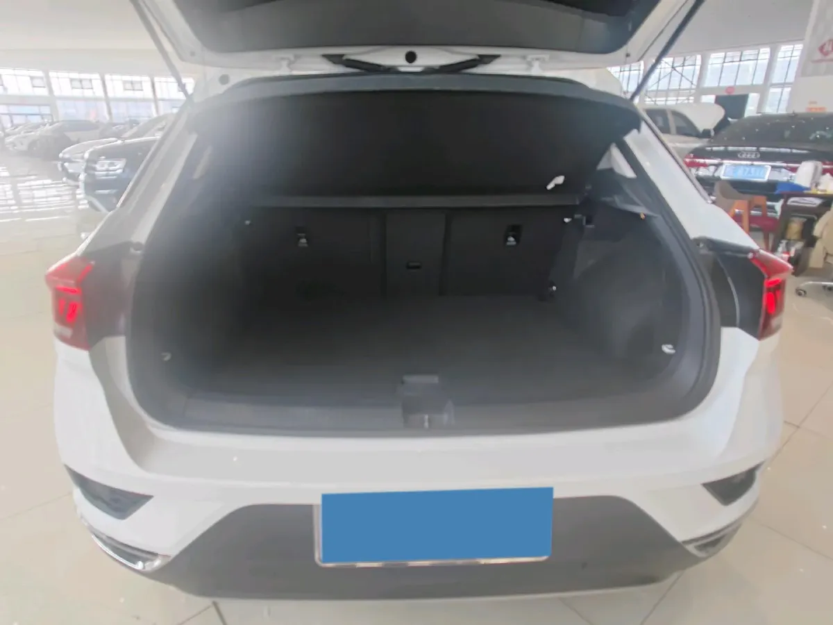 2022 Volkswagen T-Roc 1.4T 150HP L4 7DCT,autocango,china used car exporter,china ev exporter,chinese used car exporter,chinese used ev exporter