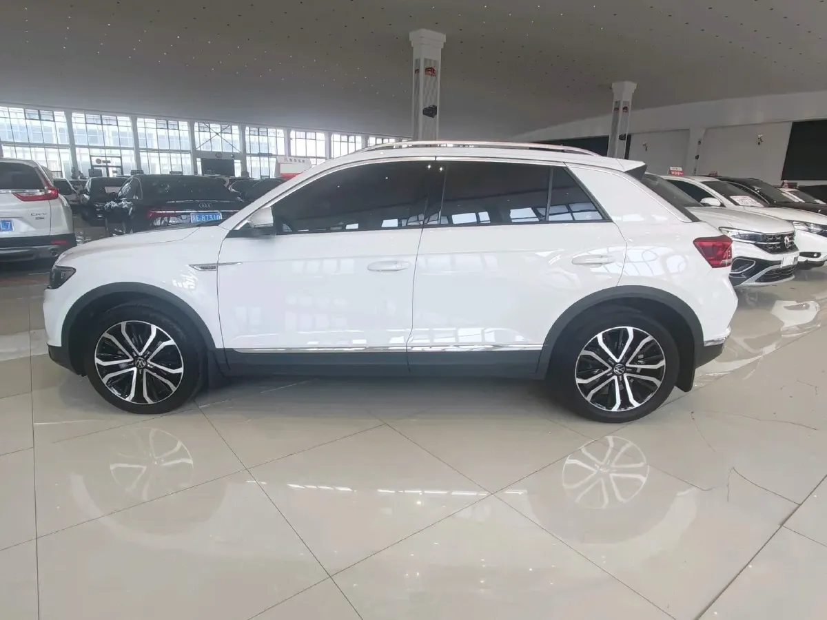 2022 Volkswagen T-Roc 1.4T 150HP L4 7DCT,autocango,china used car exporter,china ev exporter,chinese used car exporter,chinese used ev exporter