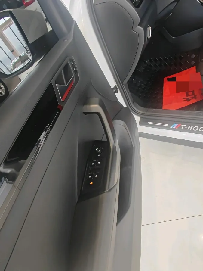 2022 Volkswagen T-Roc 1.4T 150HP L4 7DCT,autocango,china used car exporter,china ev exporter,chinese used car exporter,chinese used ev exporter