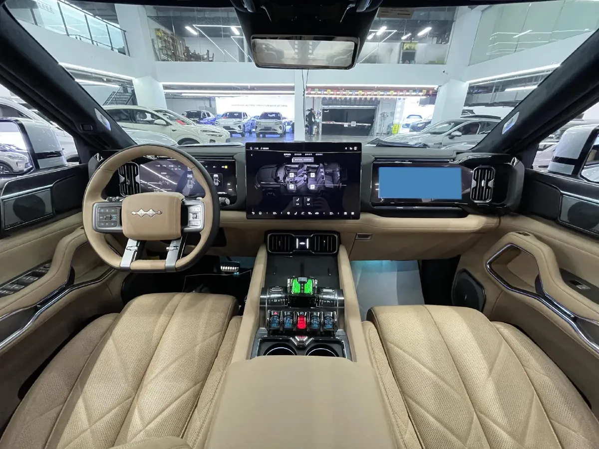 2025 FangChengBao Bao 8 2.0T 245HP L4 E-CVT PHEV 36.8KWH,autocango,china used car exporter,china ev exporter,chinese used car exporter,chinese used ev exporter