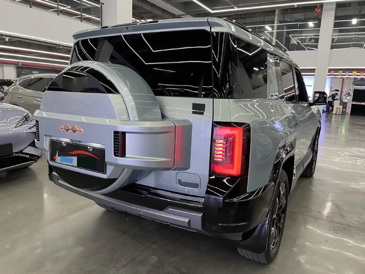 2025 FangChengBao Bao 8 2.0T 245HP L4 E-CVT PHEV 36.8KWH,autocango,china used car exporter,china ev exporter,chinese used car exporter,chinese used ev exporter