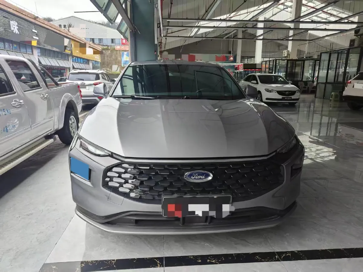 2023 Ford Mondeo 1.5T 190HP L4 8AT,autocango,china used car exporter,china ev exporter,chinese used car exporter,chinese used ev exporter