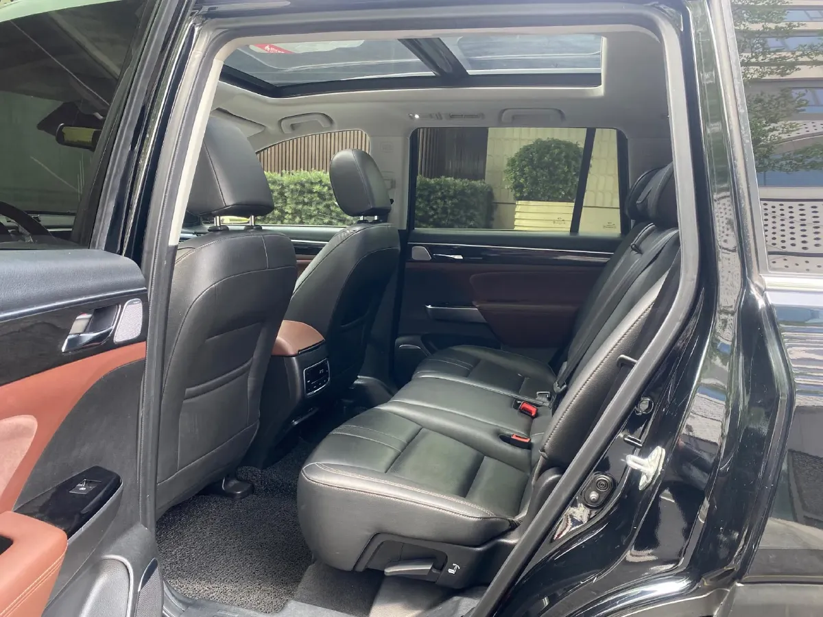 2017 GAC Trumpchi GS8 2.0T 201HP L4 6AT,autocango,china used car exporter,china ev exporter,chinese used car exporter,chinese used ev exporter