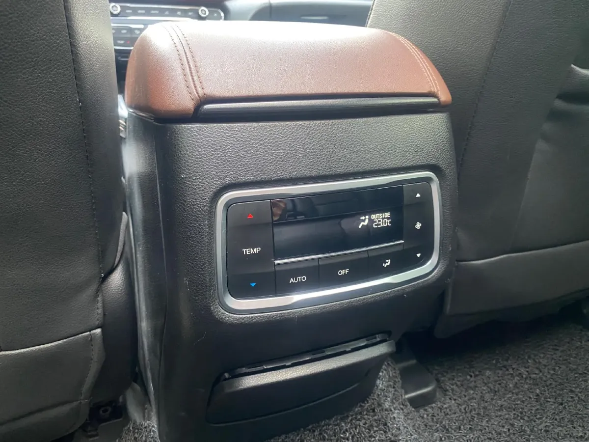 2017 GAC Trumpchi GS8 2.0T 201HP L4 6AT,autocango,china used car exporter,china ev exporter,chinese used car exporter,chinese used ev exporter