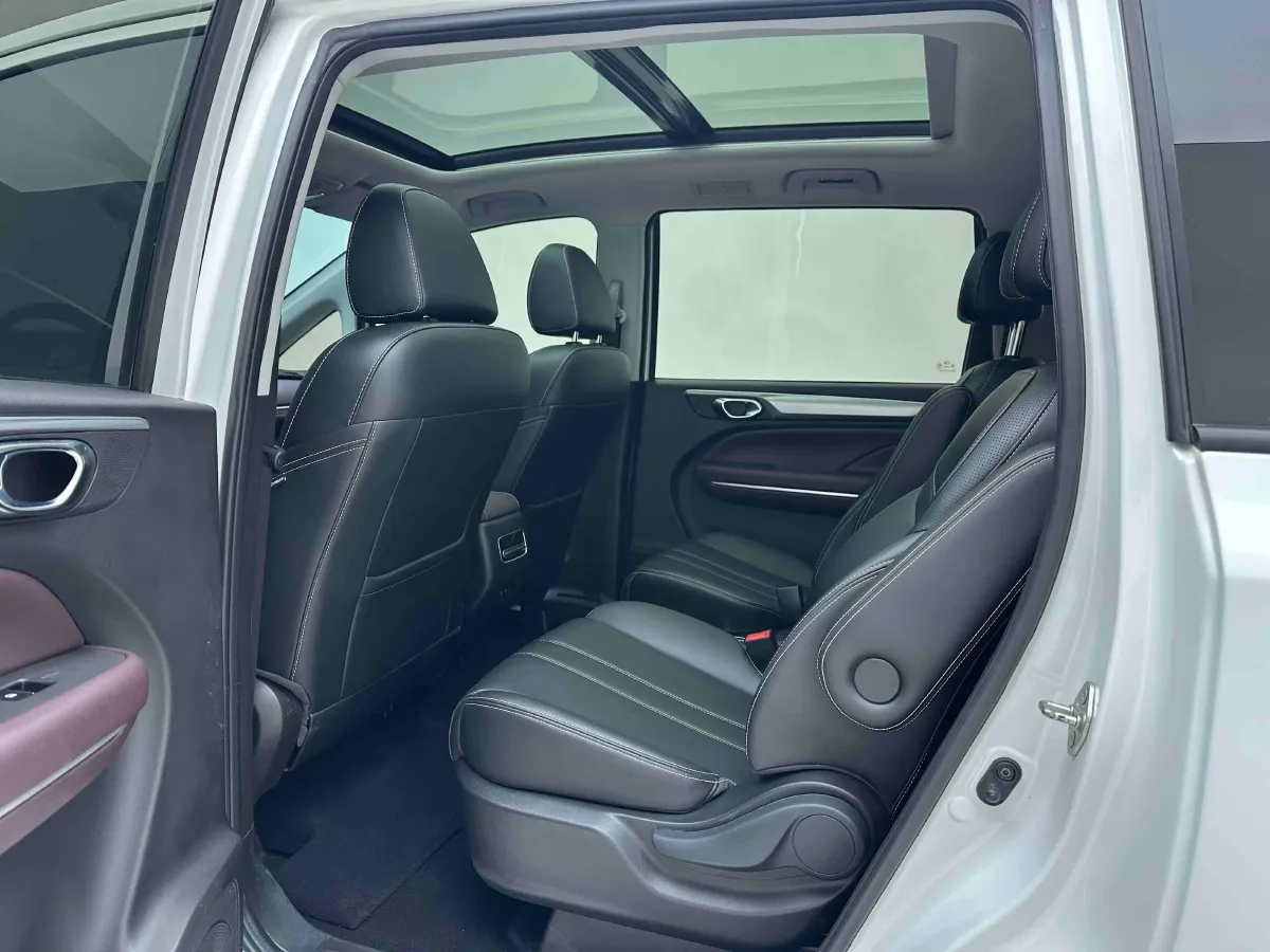 2021 GAC Trumpchi M6 1.5T 169HP L4 7DCT,autocango,china used car exporter,china ev exporter,chinese used car exporter,chinese used ev exporter