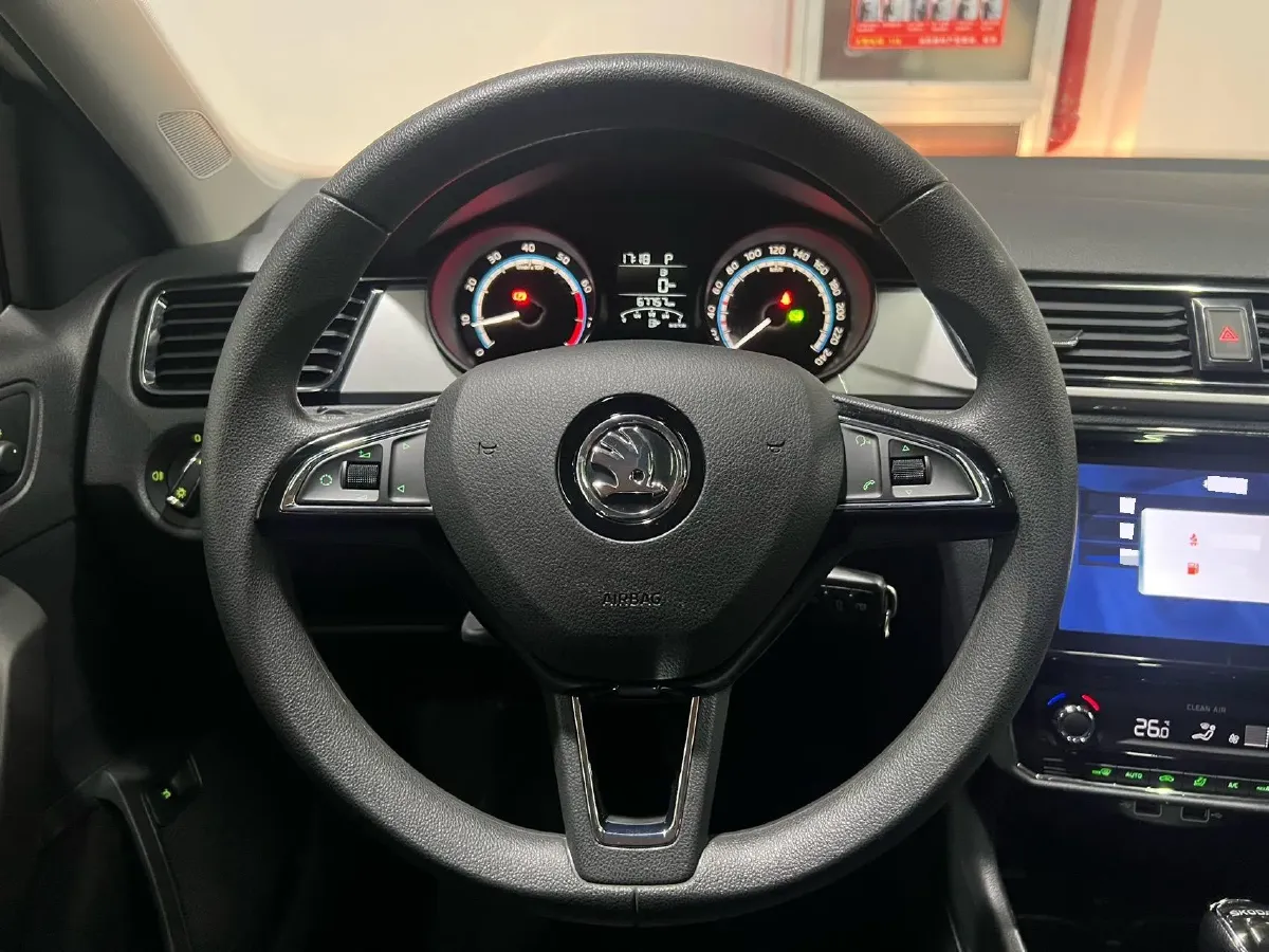 2022 Skoda Rapid 1.5L 112HP L4 6AT,autocango,china used car exporter,china ev exporter,chinese used car exporter,chinese used ev exporter