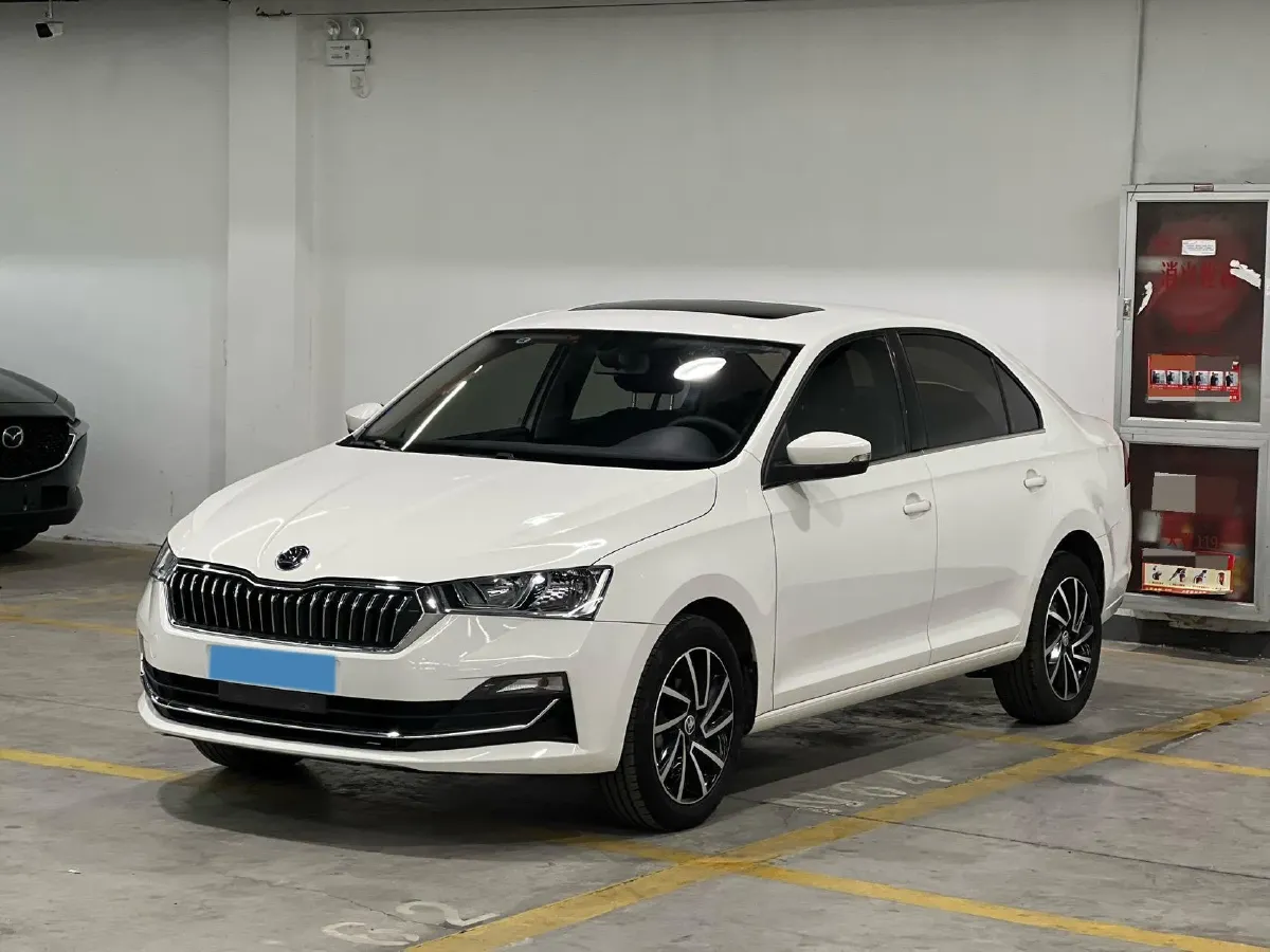 2022 Skoda Rapid 1.5L 112HP L4 6AT,autocango,china used car exporter,china ev exporter,chinese used car exporter,chinese used ev exporter