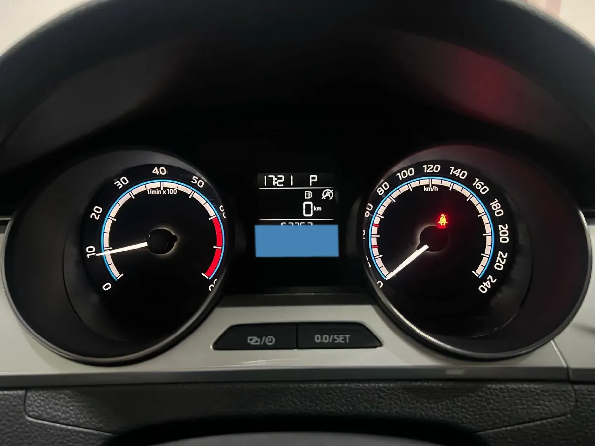 2022 Skoda Rapid 1.5L 112HP L4 6AT,autocango,china used car exporter,china ev exporter,chinese used car exporter,chinese used ev exporter