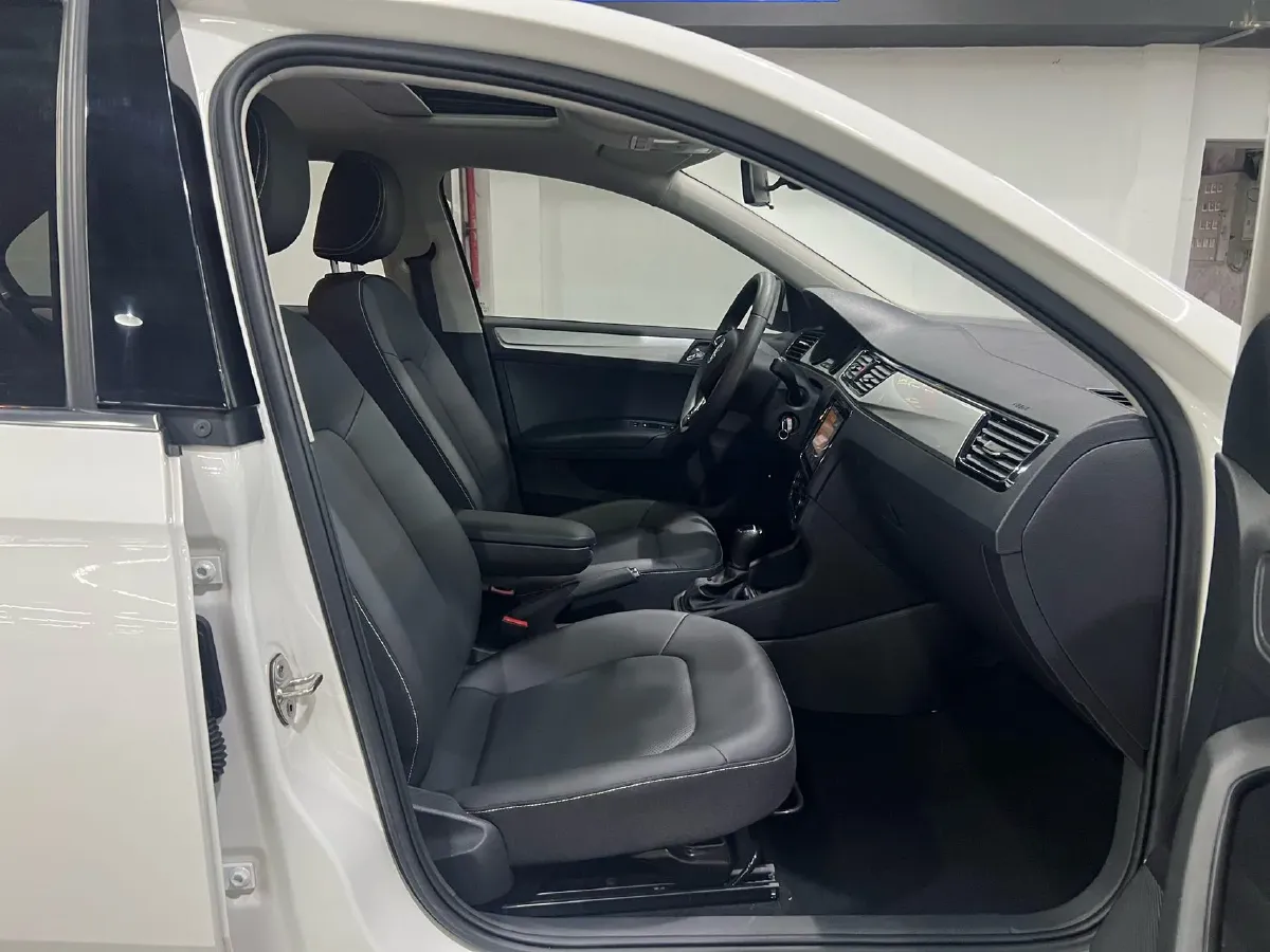 2022 Skoda Rapid 1.5L 112HP L4 6AT,autocango,china used car exporter,china ev exporter,chinese used car exporter,chinese used ev exporter