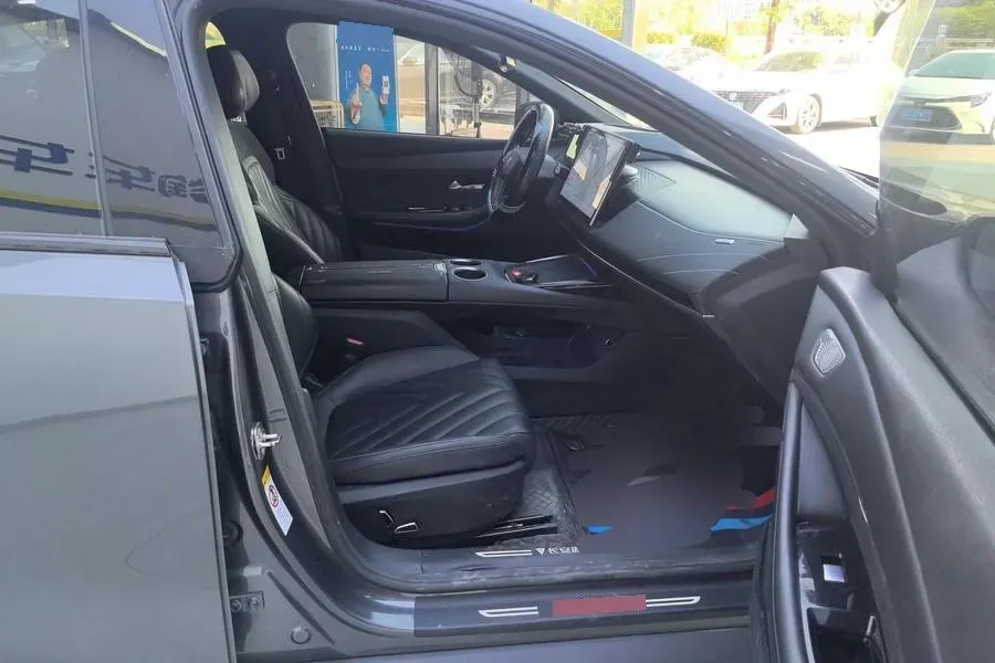 2022 DongFeng Forthing LingZhi EV BEV 68.4KWH,autocango,china used car exporter,china ev exporter,chinese used car exporter,chinese used ev exporter