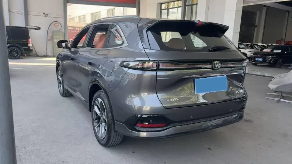 2025 ChangAn CS75 Plus 1.5T 192HP L4 8AT,autocango,china used car exporter,china ev exporter,chinese used car exporter,chinese used ev exporter