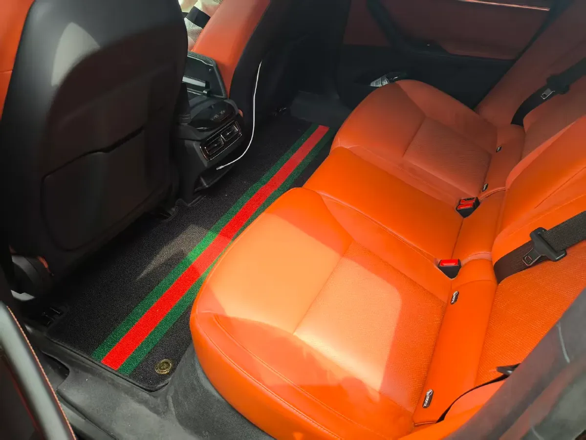 2022 Jeep Grand Commander 2.0T 234HP L4 9AT,autocango,china used car exporter,china ev exporter,chinese used car exporter,chinese used ev exporter