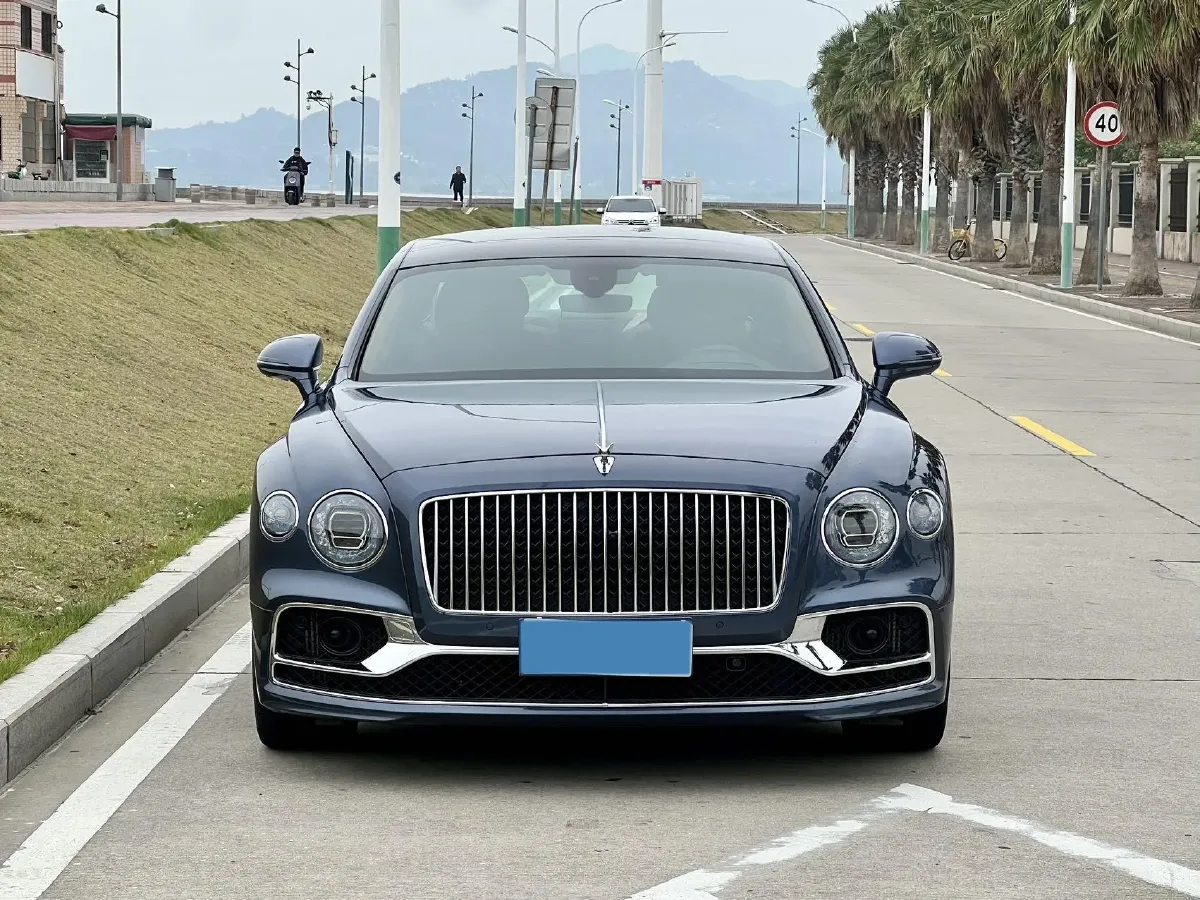 2021 Bentley Flying Spur 4.0T 550HP V8 8DCT,autocango,china used car exporter,china ev exporter,chinese used car exporter,chinese used ev exporter