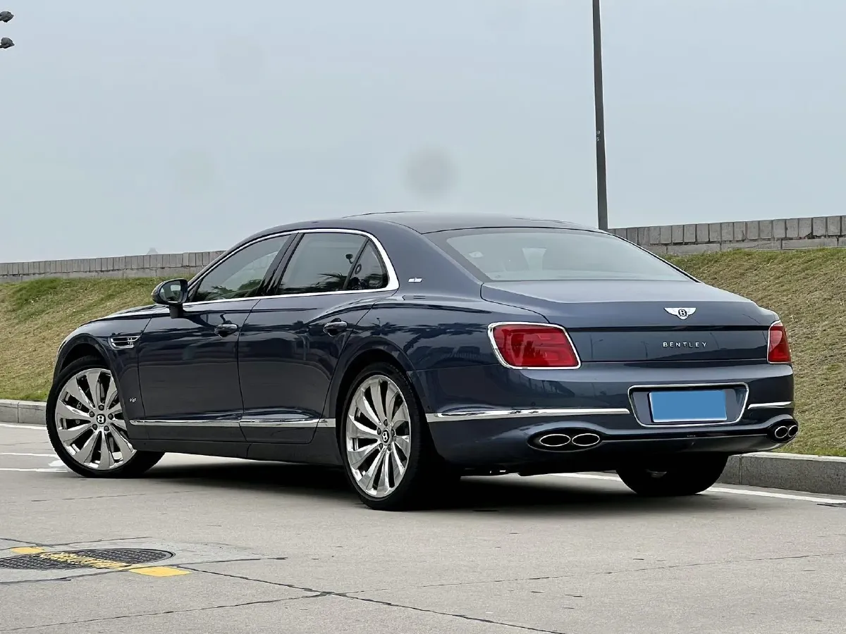 2021 Bentley Flying Spur 4.0T 550HP V8 8DCT,autocango,china used car exporter,china ev exporter,chinese used car exporter,chinese used ev exporter