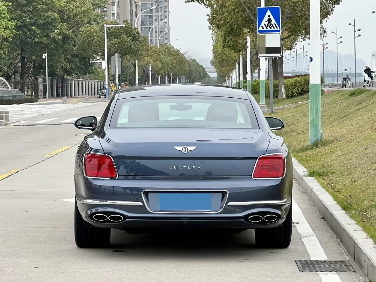 2021 Bentley Flying Spur 4.0T 550HP V8 8DCT,autocango,china used car exporter,china ev exporter,chinese used car exporter,chinese used ev exporter
