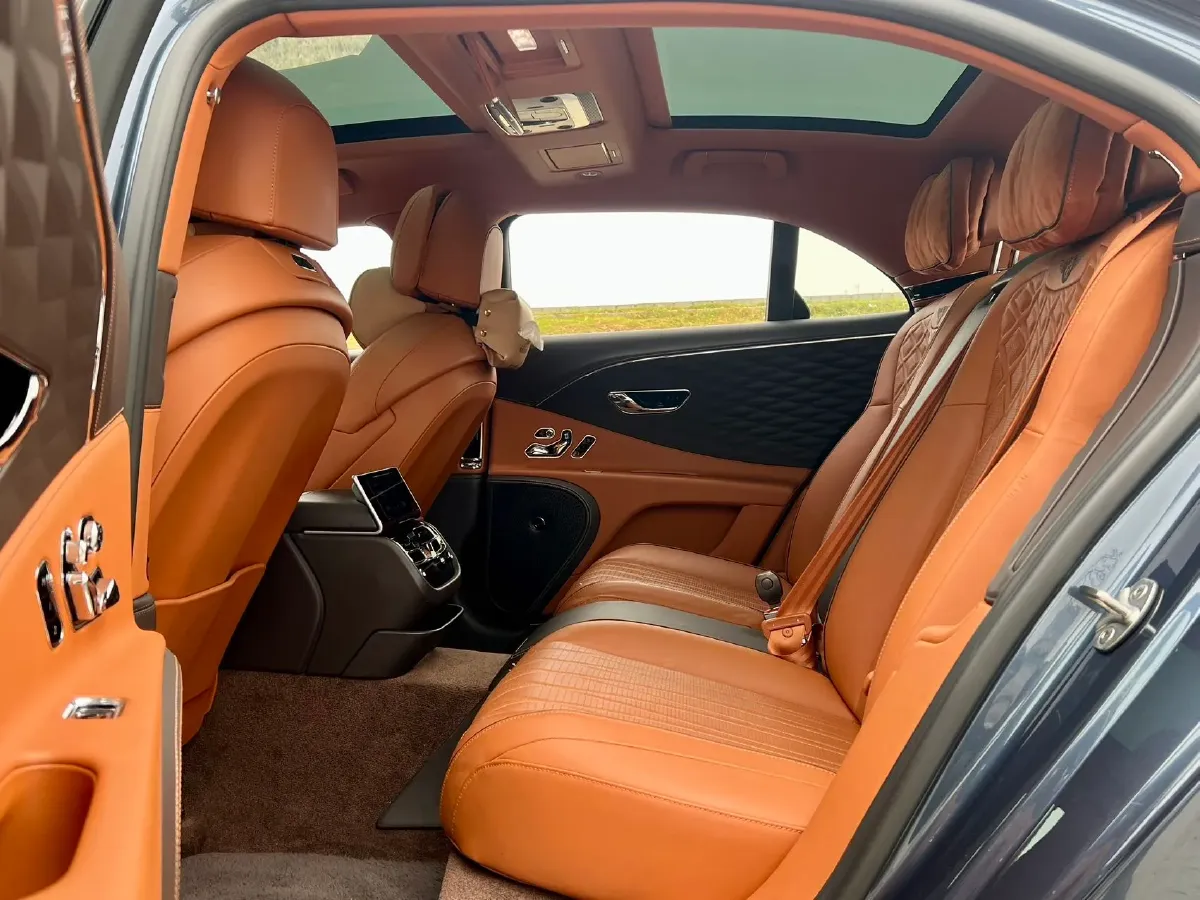 2021 Bentley Flying Spur 4.0T 550HP V8 8DCT,autocango,china used car exporter,china ev exporter,chinese used car exporter,chinese used ev exporter